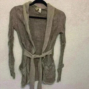 BKE tan cardigan sweater sz M comfy cozy fall winter preppy business casual